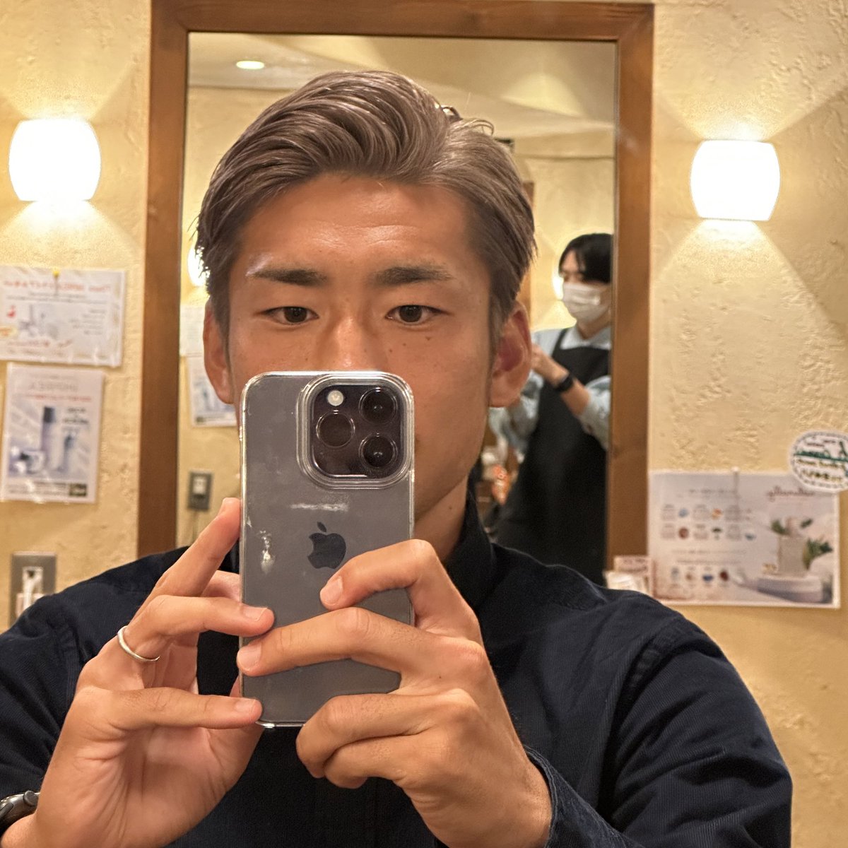 hayato_s11h's tweet photo. お気付きかと思いますが、浅川イメチェンしました。

ちなみに金髪でなく銀髪にしてます笑
もうだいぶ抜けましたが…

たまたま美容院が空いてなくて鈴鹿戦の前になったこと。

あとは12月のハネムーンに向けて髪色を変えたので、決して合わせてきたわけじゃないです🤣

ど、どうですかね…😂？ https://t.co/BdpLSwdIBB