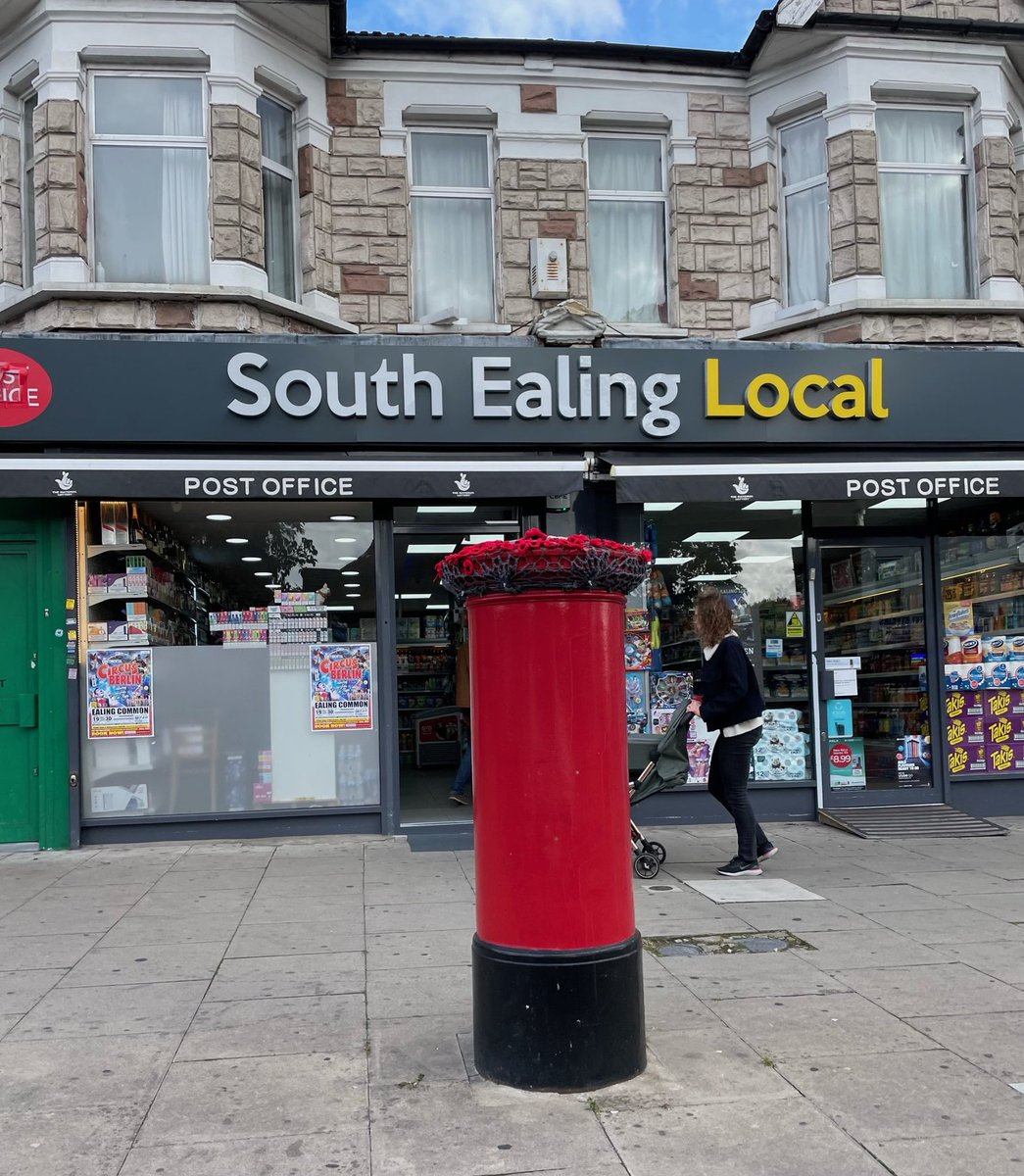 AlisonNWLChamp's tweet photo. The way to a decent pay deal for midwives is through the pillar box! 
@MidwivesRCM to vote on strike action through the post from November 11th!
Ballots on their way!
Only way is the postal way!
#FindYourLocal
#pillarsforpay
#pillarsforpeople
#DeliverADecentDeal
@branch_rcm
📮📮 https://t.co/6C2Fdf7rrr