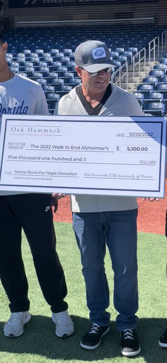 JPTULL's tweet photo. #causemarketing Big thx to our @FLGatorsSP @Learfield partners at #oakHammock for sponsoring ‘22 @GatorsBB #homeRuns4Hope to benefit @alzcnfl. Thx coach O’Sullivan &amp;the guys for taking part in the check presentation last week. #goodstuff #goGators @GerreReynoldsVO @JeffCardozoUF https://t.co/jnBrTHId0b