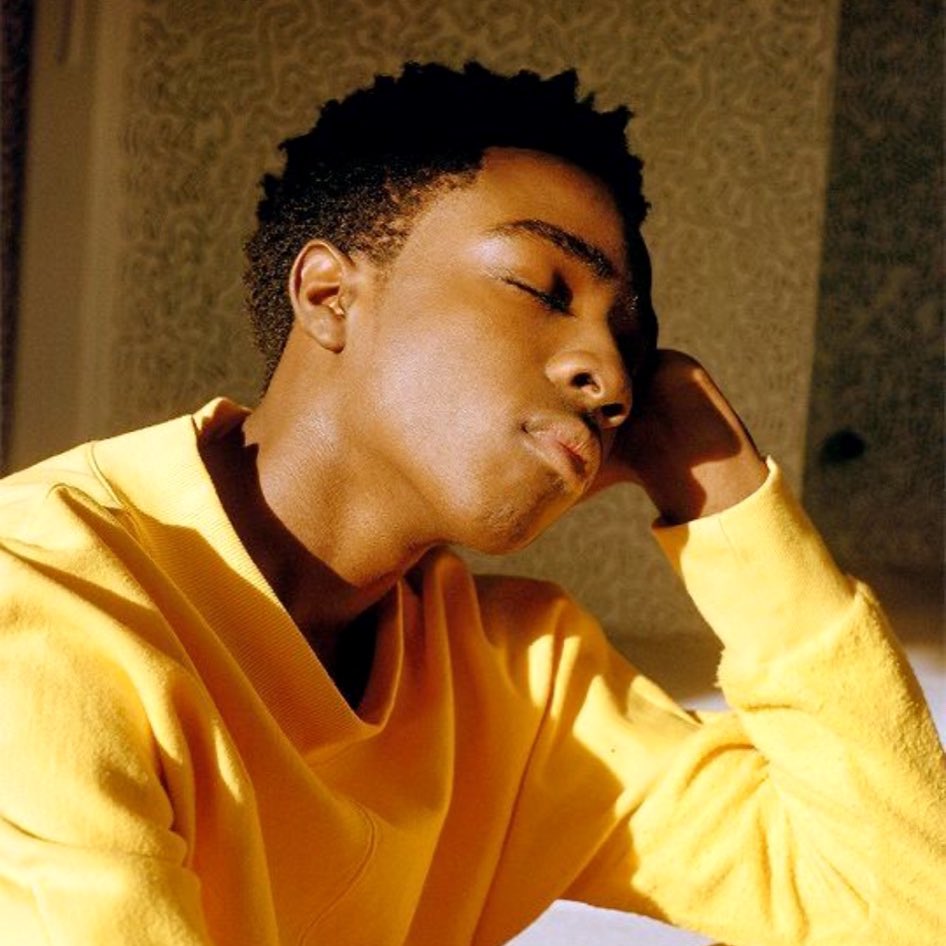 lumaxcamera's tweet image. 📷 golden hour 🌅 taken by each other