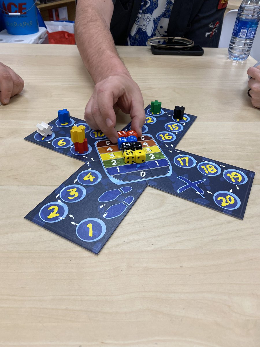 ProfSham's tweet photo. #ChitsAndBits 24-Hour @ExtraLife4Kids Board Game Marathon 2022, Game 13: Excape by @ReinerKnizia. To learn about or donate to our efforts, visit https://t.co/VTul3OGw3G https://t.co/CfK47xoVye