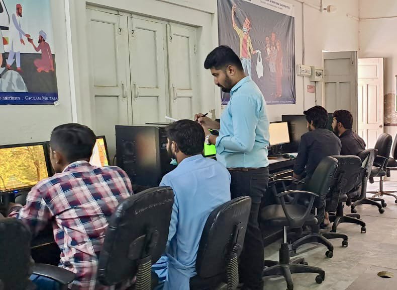 SzabistZabtech's tweet image. Final/Integrated Assessment done by SBTE for non funded TVET-SSP at SZABIST ZABTech (iTVE) Tando Muhammad Khan. 
#szabistzabtechitve #tandomuhammadkhan #finalassessment #integratedassessment #trainees #tvet #skillsforall #technicalandvocational #institute #instituteforall #skills