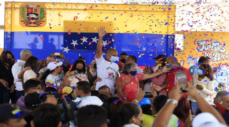 Comuneras y comuneros listos para la Consulta Popular Miranda 2022

#UnidosJamásSeremosVencidos 

vtv.gob.ve/comuneros-comu…