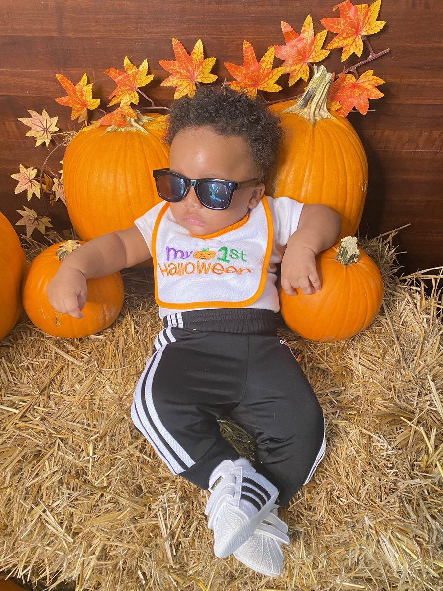 BIANCAisKING's tweet photo. Mood... #OVOSEASON 🎃 https://t.co/vQwhXU2AfL