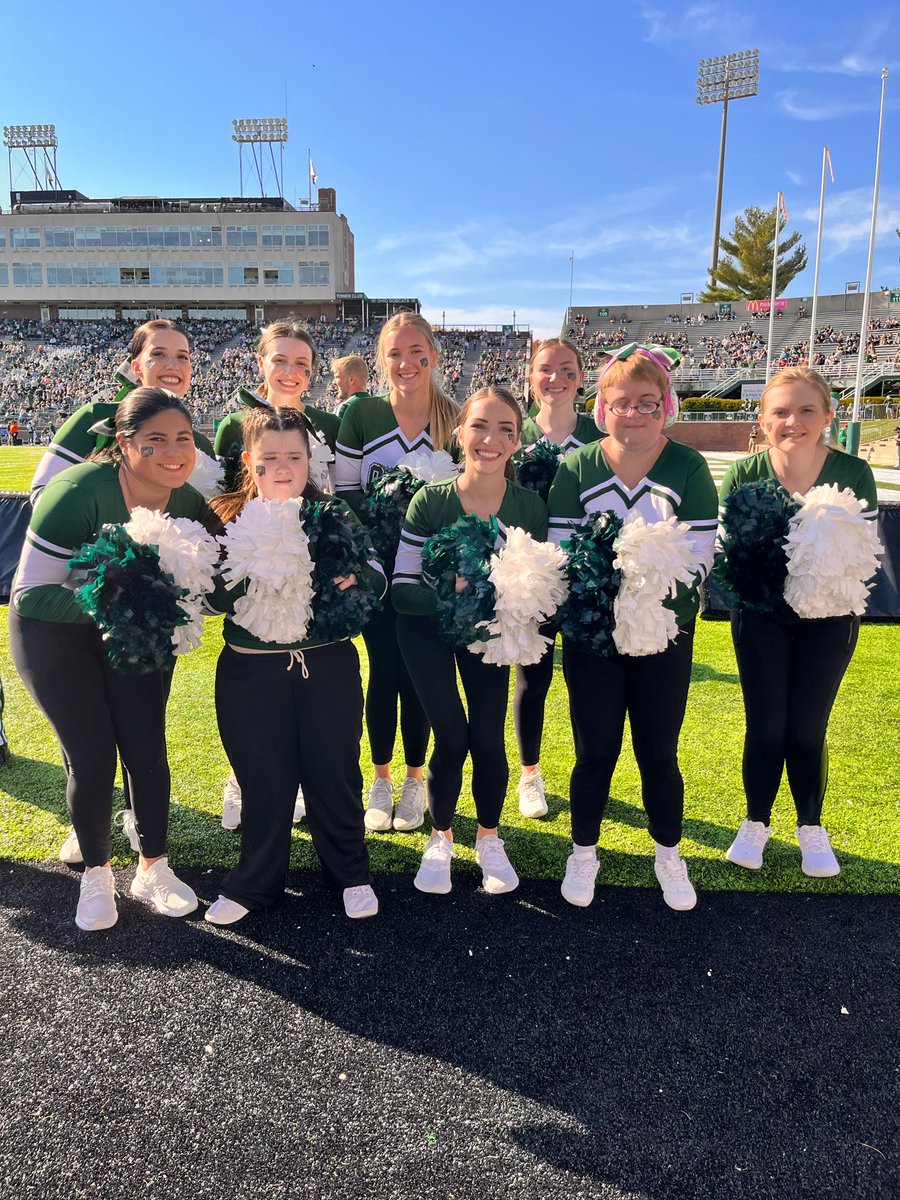 OHIOSparkles's tweet photo. We had the best time cheering with @OhioU_Cheer at the football game yesterday!! Congrats @OhioFootball on the win!
#OhioBobcats #CamelCase #OhioSparkles #OUOhYeah #BobcatPride #GenerationSpirit #GoCats #ForeverOHIO #Inclusion https://t.co/15kAf1bWhO