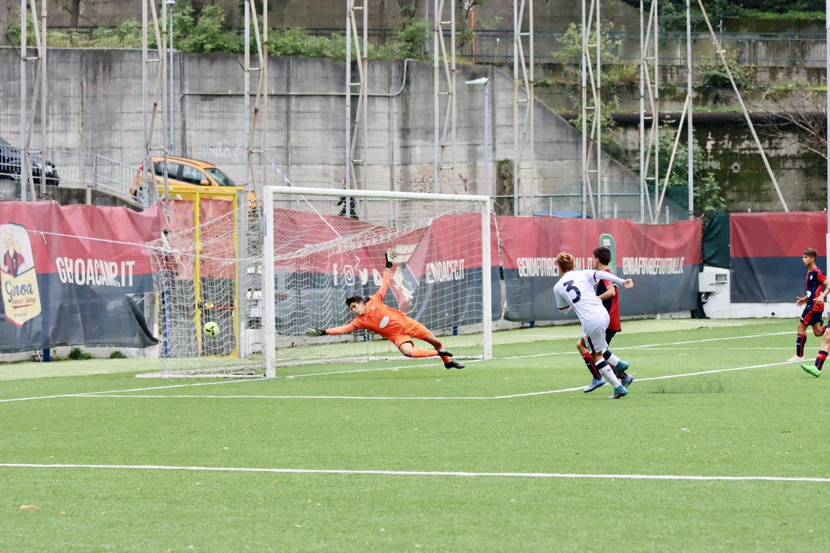 buoncalcio's tweet photo. 2οΈβ£ Prosegue la domenica rossoblu a Begato: il #GenoaUnder15 vince 2-0 contro il Cagliari grazie alle reti di Toscano ed Esposito. Terza e quarta foto sono gentilmente concesso da Marcello Toscano https://t.co/iK0xdIE9cj