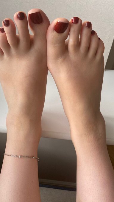 Ready for your worship 😘😘 . #feet #feetmodels #feetpic #feetshoutout #footfetishbabe #footfetish #gymfeet<a href="/tag/feet"class="tags">#feet</a><a href="/tag/feetmodels"class="tags">#feetmodels</a><a href="/tag/footfetish"class="tags"><span>#footfetish</span></a><a href="/tag/uk"class="tags"><span>#uk</span></a><a href="/tag/rednails"class="tags"><span>#rednails</span></a><a href="/tag/toes"class="tags"><span>#toes</span></a><a href="/tag/anklet"class="tags"><span>#anklet</span></a><a href="/tag/toenails"class="tags"><span>#toenails</span></a>