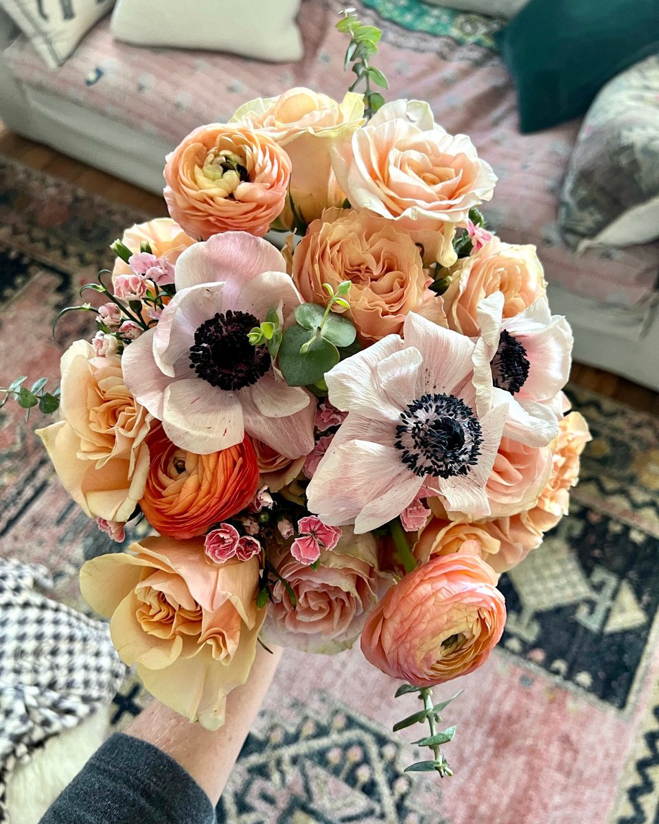 UrbanStems's tweet photo. A bouquet for a cause 🎀 In case you missed it, we're donating $5 from every purchase of our Breast Cancer Awareness Collection to @bcrfcure in support of their work to prevent and cure breast cancer. // #sendhappy #bcamonth #bcrf
Shop the Look: https://t.co/DkaJJ0O1PP https://t.co/hkSHCH9KXC