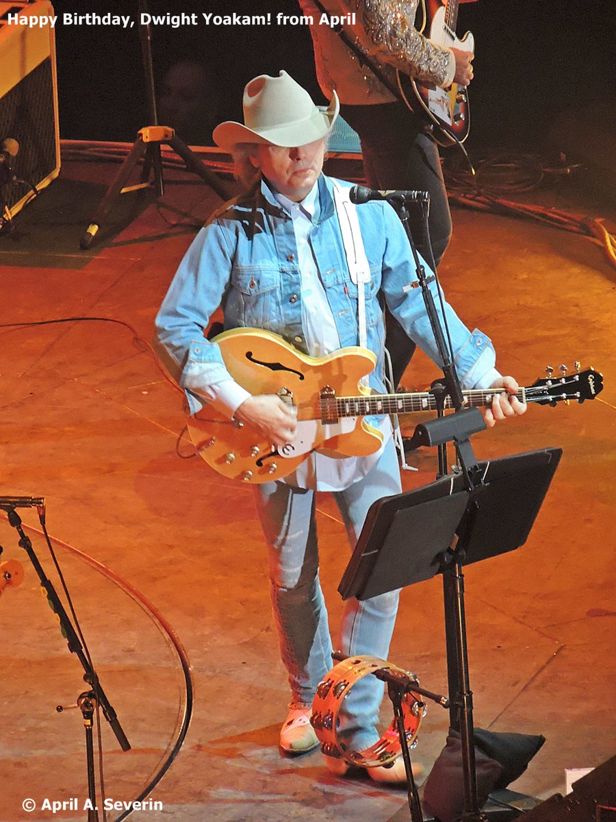 Happy Birthday, Dwight Yoakam! #CountryMusician
#ConcertPhotography 11/14/14 #FirstOntarioCentre #HamOnt #Canada