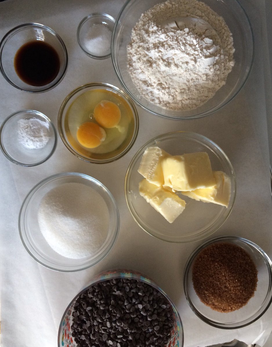 FederalBakers's tweet photo. Sunday morning waking up on bye week like, now what? 

#bakesomething #cookies #missingmybuffalobills #buffalony #byeweek #mykitchensmellsbetterthanyours #favoritecookies #cookiestastebetterafterawininKC #federalbakers https://t.co/2PhVmmRcrW