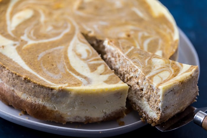 aclassictwist's tweet photo. This perfectly spiced Swirled Pumpkin Cheesecake is both creamy and crunchy for the perfect treat!
Find the recipe here- https://t.co/JdSNdNZoBq
#aclassictwist #dmvbaker #foodblogger #pumpkincheesecake #cheesecakerecipes #recipestotry #deliciousdesserts #pumpkinrecipes #foodie https://t.co/AcldThyuuo