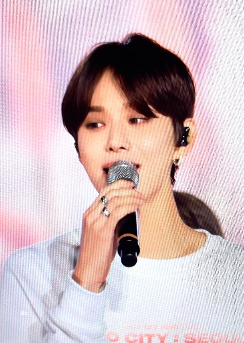 dot_jw's tweet photo. 🥹🥹🥹 
#정우     #JUNGWOO     #NCT127 https://t.co/cMn6rEb2JL