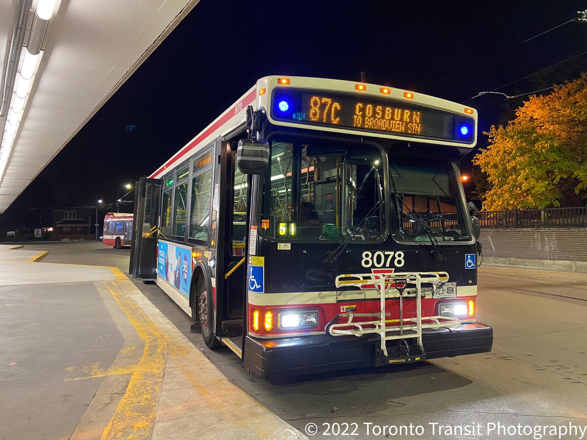 Toronto Transit Photography tweet media