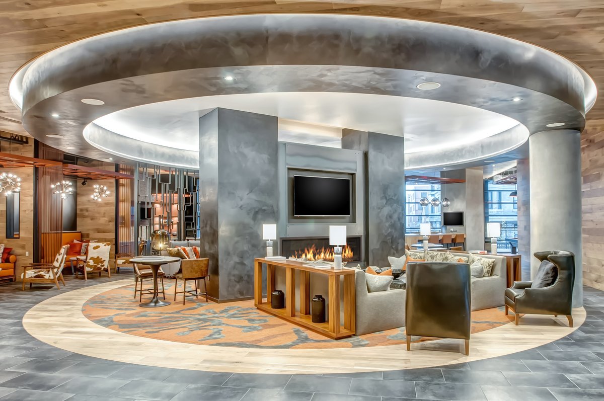 1213walnutapts's tweet image. Watching the Phillies game this afternoon? At 1213 Walnut, there's multiple locations to hang with friends and cheer on the Phils to victory. Our 25th floor rooftop terrace with built in grills and TVs will make it even more memorable!

#phillies #centercityliving #apartments