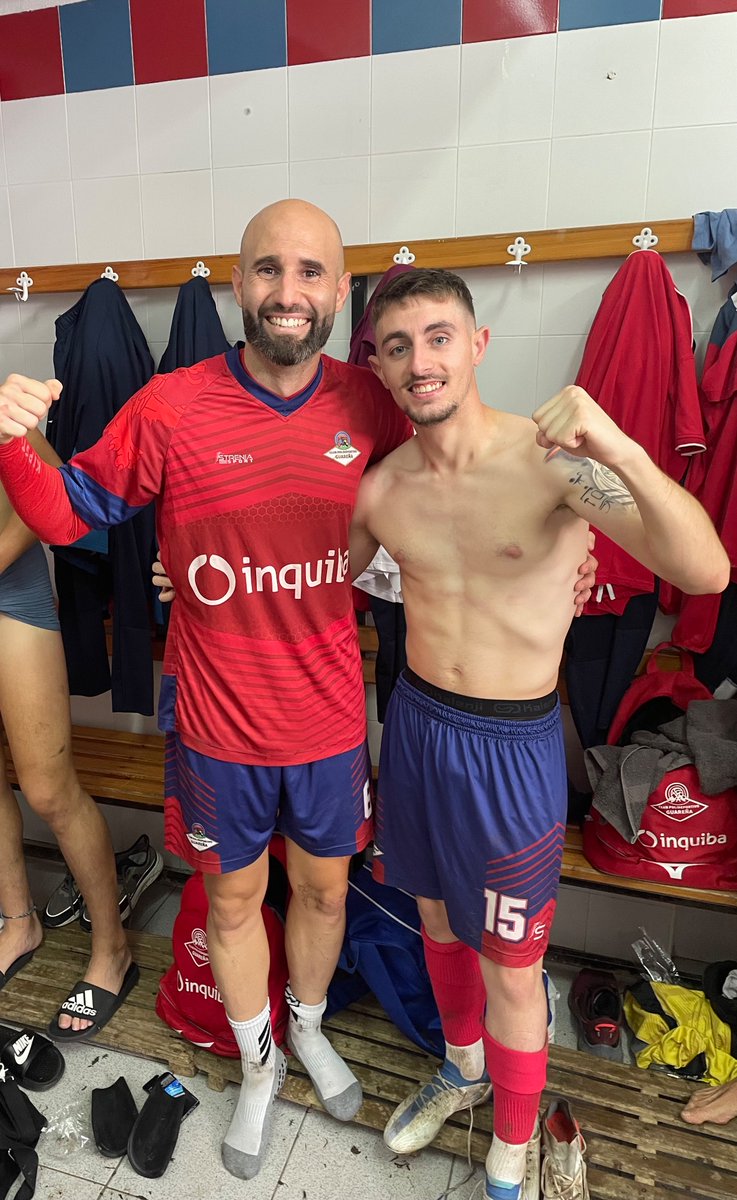 Jmorenof3's tweet photo. +3 con mi paisano!!!! Vamos por más. ❤️💙 @CPGuarena https://t.co/aHlBBJIqEC