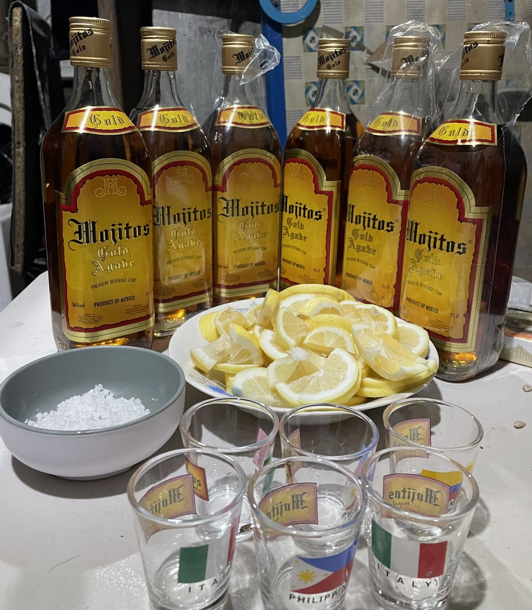 juliearbjs's tweet photo. Tequila night 🍋 https://t.co/olmHeWohox