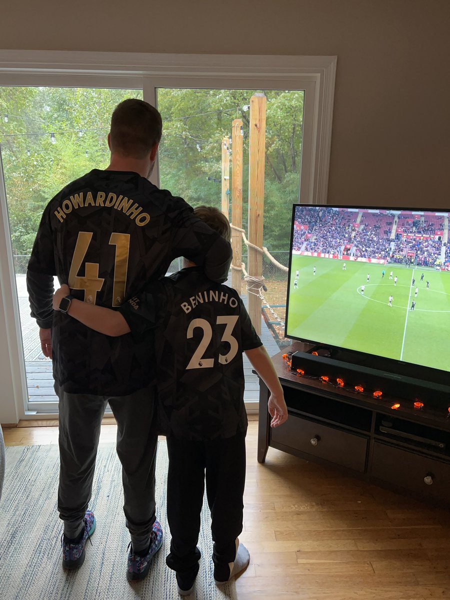 k_howardvb's tweet photo. Happy Birthday to Beninho…Arsenal give us a win! @NBCSportsSoccer #MyPLmorning https://t.co/3nzfnUic3e