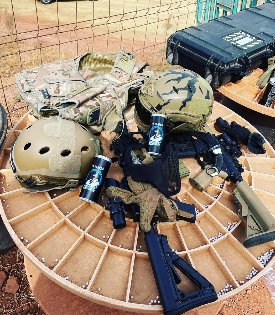 paladrar_'s tweet photo. En Campanillas hemos estado presente en una jornada de #airsoft 
Agradecer a @zona_ceta_airsoft el trato recibido 
Ha sido una experiencia intensa y satisfactoria, eso si, hay que coger energía y para eso nuestro @paladrarenergy es la mejor opción. 
#airsoft #energy #mision https://t.co/yDxMsePmH9
