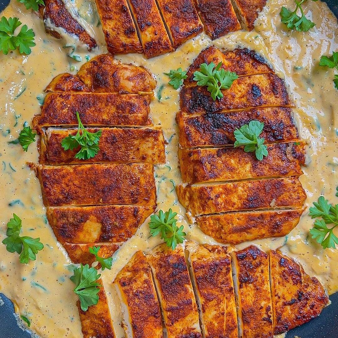 TheTrueFoodies's tweet photo. HEALTHY LOW CALORIE CREAMY CHICKEN🍗
High Protein &amp; Easy🔥#chipotle #creamychicken #chicken #healthyeating #lowcalorie #healthyrecipes #easyrecipe #fakeaway #highprotein #lowcaloriemeals #mealprep #healthyeating #easyrecipes https://t.co/ImDovAUleC
