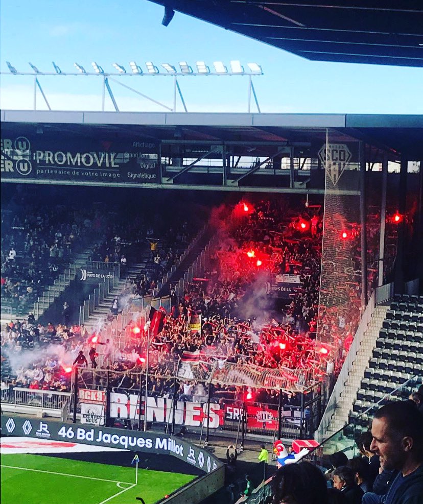 YoannRoazhon's tweet photo. Comme à la maison❤️🖤 le taf est fait !!! 👊🏻 https://t.co/36loTksICI