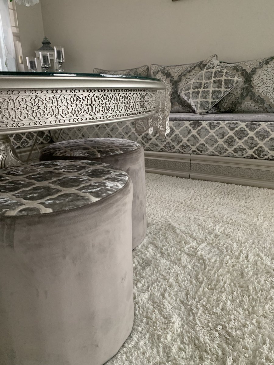 Salam, ik verhuis binnenkort en mijn mama wilt graag haar sedari verkopen omdat het niet past in ons nieuw huis door de afmetingen. Zouden jullie please willen retweeten? Shokran