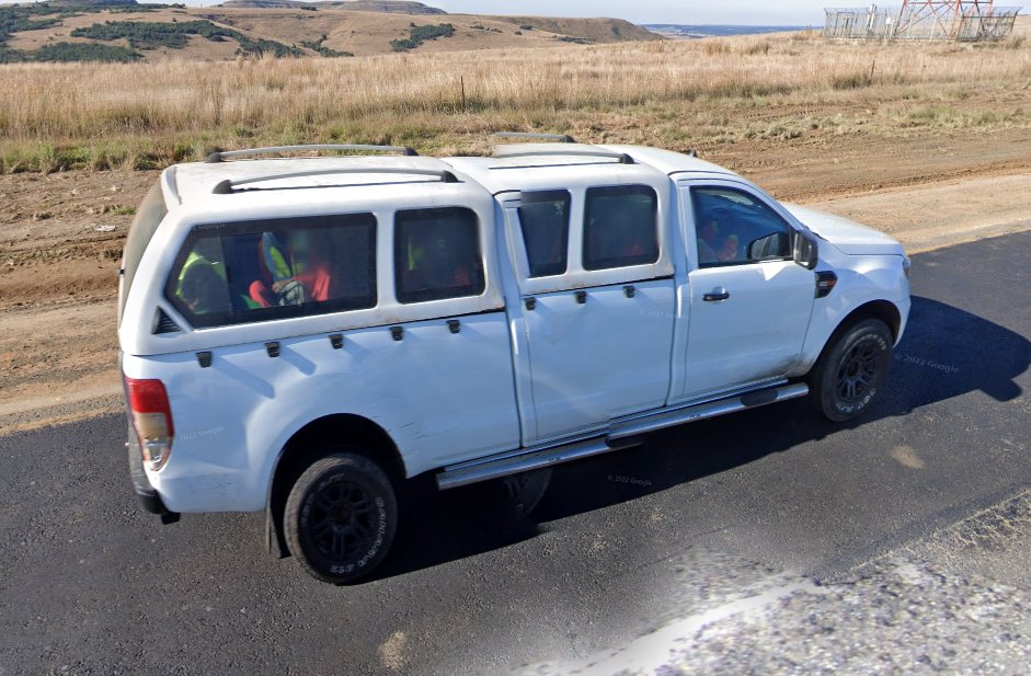 AntonD69's tweet photo. Looks like Google Maps designed a new car. LOL. https://t.co/qyPl9RYWG3