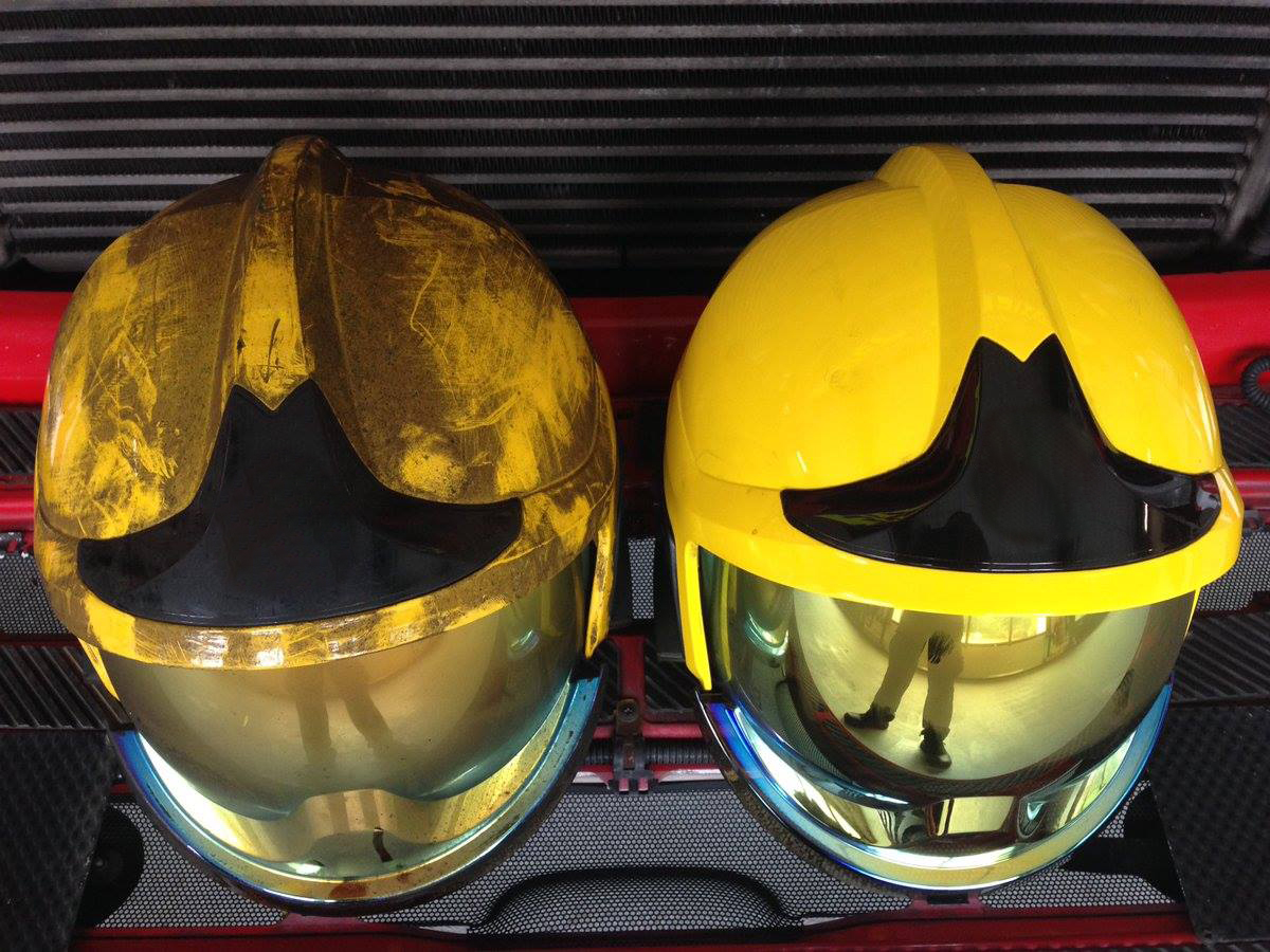 FireCavan's tweet photo. This is what smoke does to firefighters' helmets, imagine what it does to you…Make sure your home has a working smoke alarm #22FSW #STOPfire https://t.co/WYFudmK07b