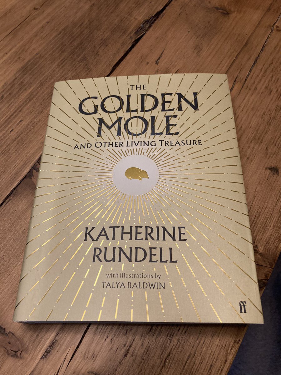 fiona_author's tweet photo. Well this is a gorgeous book! And of course the narwhal makes it on the list! #mgnarwhals https://t.co/BHxotl1i26