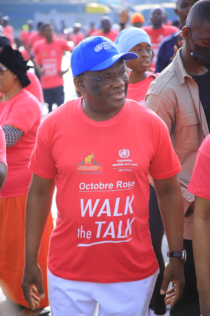 L’OMS 🇨🇮 soutient le @Gouvci dans la campagne Octobre rose. Le Dr <a href="/JeanMar60123428/">JM-Vianny Yameogo OMS</a>, Représentant de l’<a href="/OmsCotedivoire/">OMS Côte d'Ivoire</a>, les ministres <a href="/Kandiacamara_Of/">Kandia Kamissoko Camara</a>, <a href="/PCDANHO/">Paulin Claude DANHO</a>, <a href="/Pierre_DIMBA/">Pierre N’gou DIMBA</a> et les populations d’Abobo, ont ‘‘mouillé le maillot’’ contre le cancer du sein !