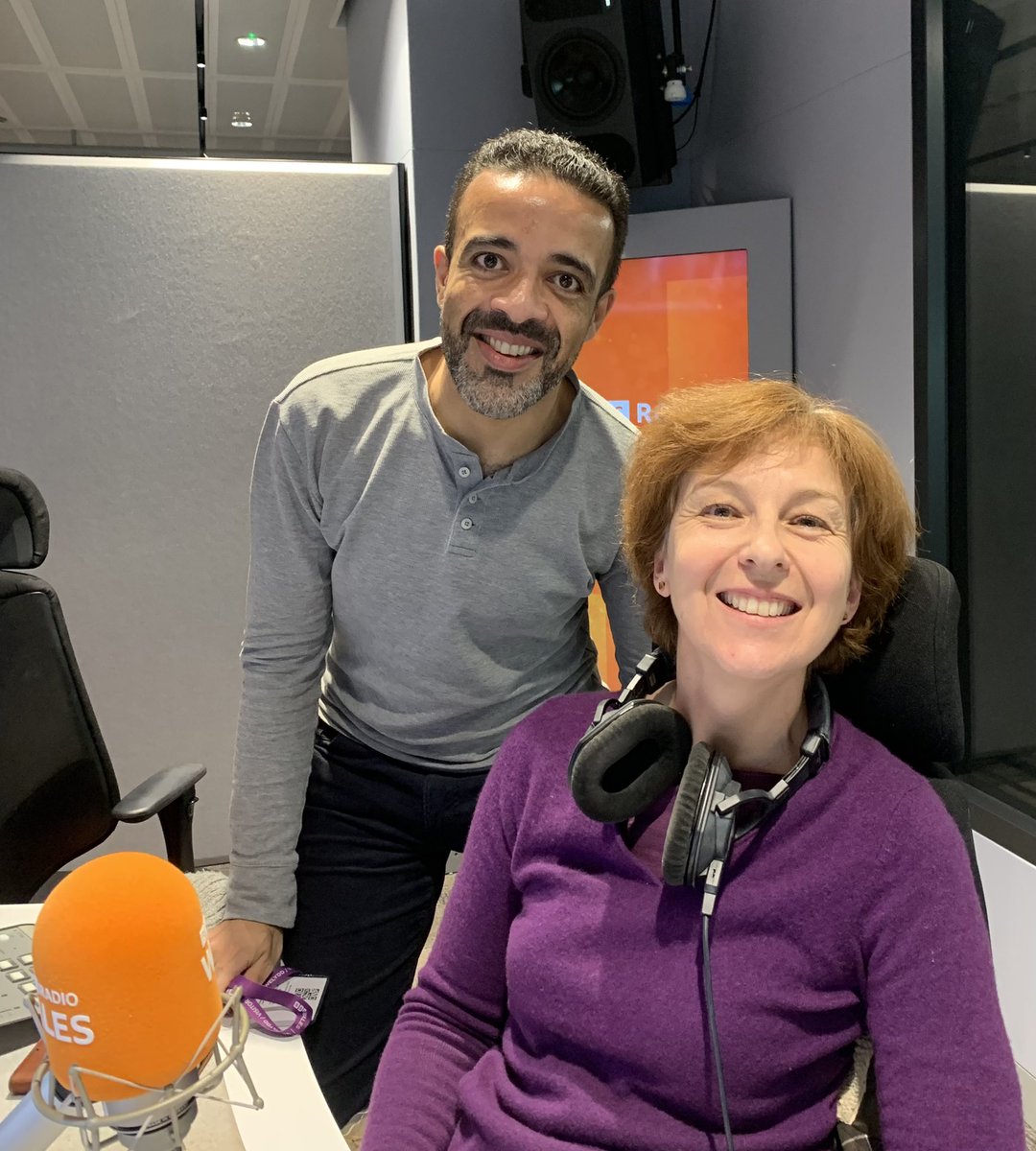 BBCRadioWales's tweet photo. Tune in now to catch Channel 4 weatherman Liam Dutton @liamdutton from Cardiff joining Lynn Bowles
π Chatting about his new book for young meteorologists #WeatherCameraAction! https://t.co/HDEy2WAnis
