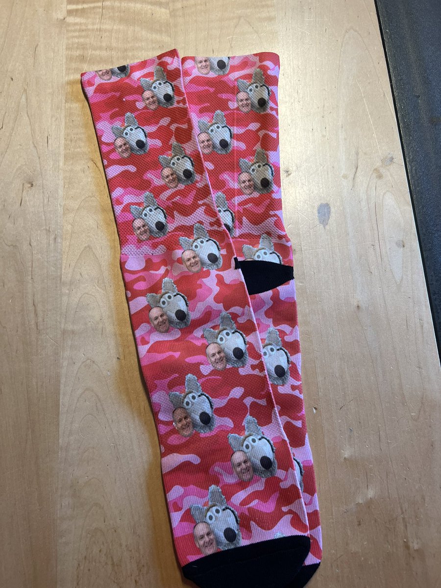 KendallGammon's tweet image. The perfect BDay present…would you agree? @kcwolf @Chiefs @kc_ambassadors #facesout #LacesOut