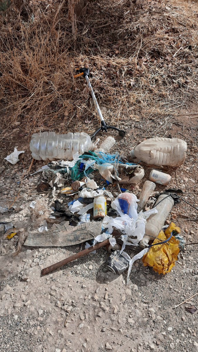 RCamachoLp's tweet photo. Hoy ha tocado #plogging con una ruta corta aunque algo exigente. Las buitreras de #ZagrillaAlta.
Os muestro el resultado final con la
#basuraleza recogida durante el recorrido. Volveré...
#ConcienciaCiudadana
#VoluntarioAmbiental
@Subbetica 
@turismodepriego 
@QuiQueBolsitas7 https://t.co/gzdrBFxAVm