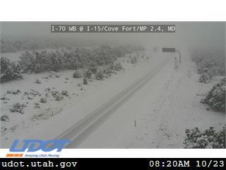 NWSSaltLakeCity's tweet photo. Heads up if you're traveling along I-15/I-70 near Cove Fort. Roads are snow covered with heavy snow continuing. #utwx https://t.co/nQkSN5h6P9