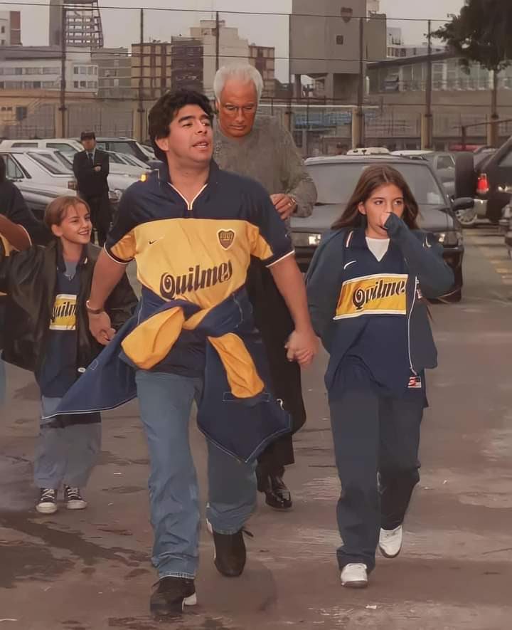 lamitadmas1's tweet photo. Señores dejo todo, me voy a ver a Boca 💪💙💛💙 https://t.co/06DfxpDrH0