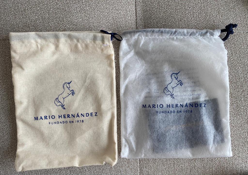 santanderbarraz's tweet photo. @mariohernandezj  bajando la calidad, en pequeños detalles se nota. Izq bolsa que daban antes, der. la que dan ahora. Reduflaccion. Afecta competitividad. Pilas con eso https://t.co/62DNtEfyU3