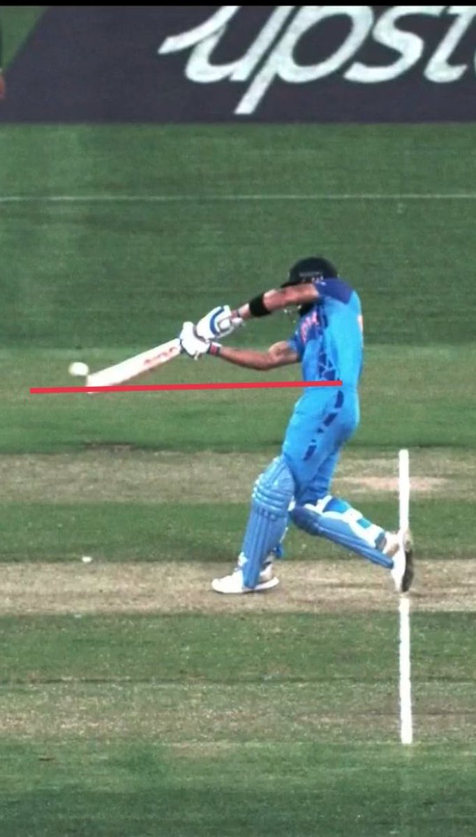 iimcomic's tweet photo. No point explaining the rules around waist high no balls to Pakistan.

They don’t understand the concept of lines they have to be within. 

#INDvsPAK2022 https://t.co/pkbcF6sb8j