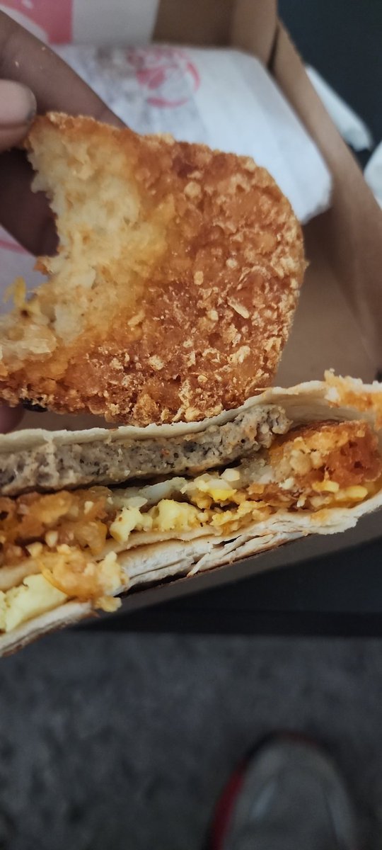 FallIntoTheErr's tweet photo. @tacobell  horrible service and how does store not have coffee at 10am  and serve burnt food? https://t.co/mSkVqsweeU