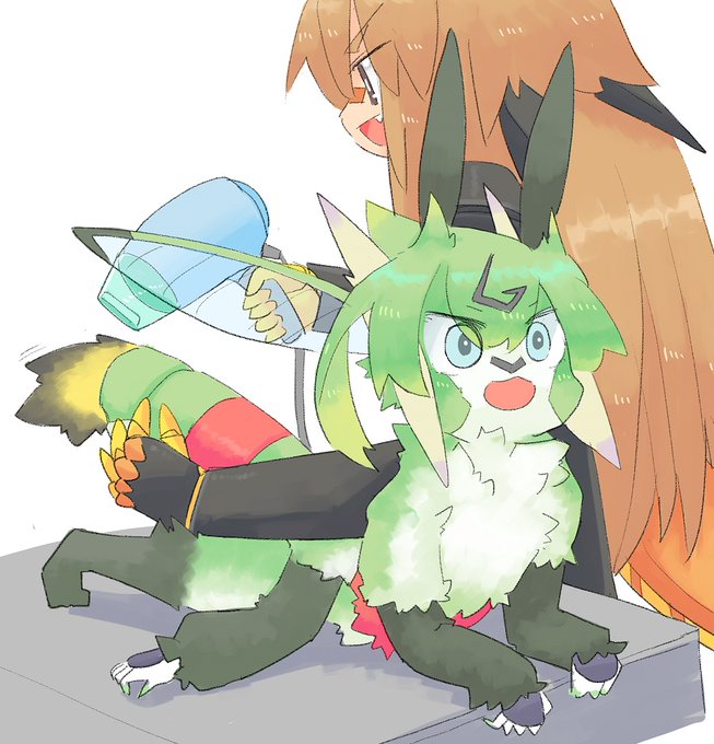 ケツドライヤーを受けるチカチーちゃん(オオスカシバ) 