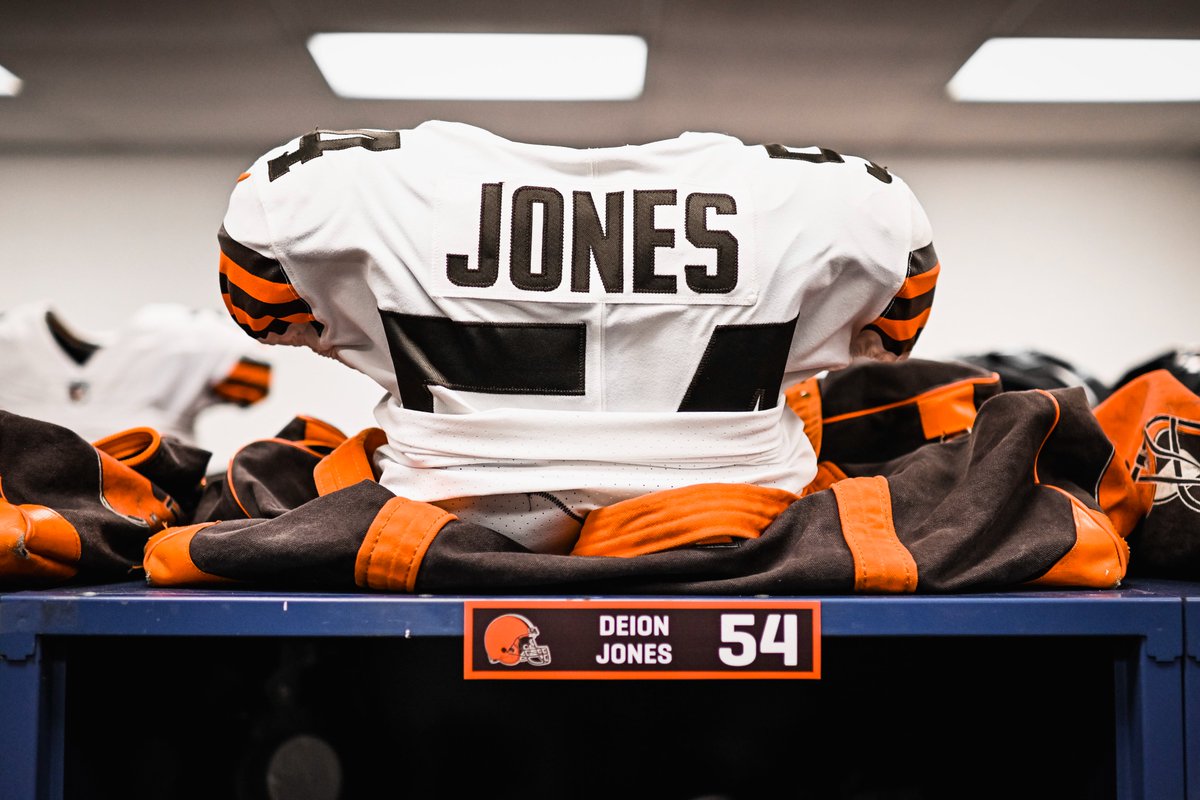 Browns's tweet photo. .@debo set to make his #Browns debut 🔥 https://t.co/Jg2wqKrUcE
