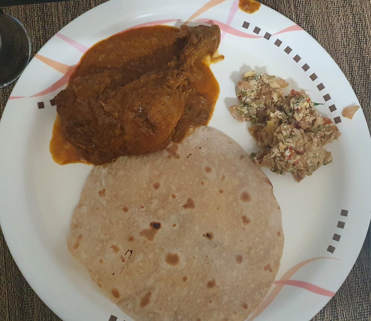 pradeepr1981's tweet photo. #Diwali2022 #Deepawali2022 #dinnerstream #greensalad #maryland #chicken #chapathi #roti #eggporiyal #burji #Coimbatore #Pollachi #SardarDiwali #BlackAdamMovie South Indian Dinner #aachimasala @NaanSamantha @Oliviapluslils @KeithSarasin @TheRealDadsDen @davidsbeenhere @mindykaling https://t.co/1diMeH1LWN