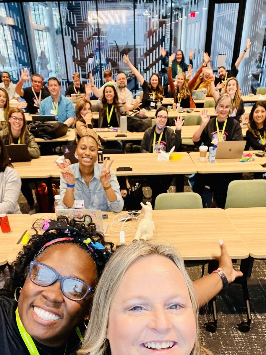 Plugin2Learn's tweet photo. The #MIEExpert community has a magnetic force that unites complete strangers together who share the same passions for all things #edtech (even mouse cursors 😂) Presenting alongside @ladylanguage411 was a #LearningExchange highlight and I left with a new BFF ❤️💻🎉 @MIEE_Flopsie https://t.co/bzwZMjTWrf