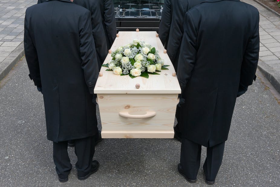 alistarchibanda's tweet photo. I can see that Funeral Assurance companies like Nyaradzo have released their bulldogs to defend them but it's too late. The truth is ALREADY OUT. The Bible says,"ye shall know the truth&amp; the truth shall make you free."(John8:32). Zimbabweans NOW KNOW the truth &amp; ARE NOW FREE! https://t.co/3GmOfIPchU