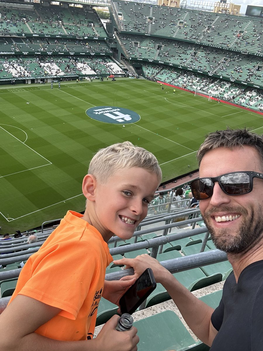 Der er bare noget over forældre der drømmer om noget stort på deres børns vegne #Canales #Tor