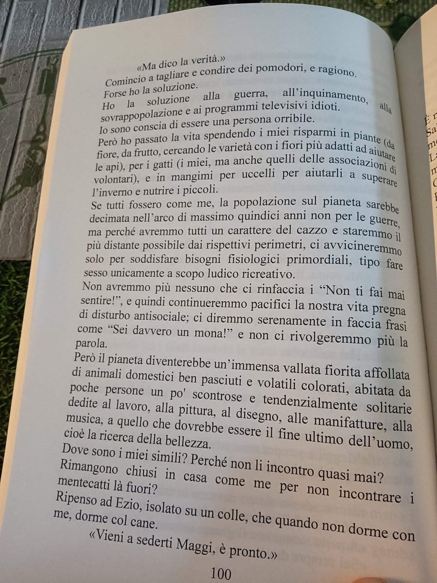 miriamdebello82's tweet photo. L'avevo sempre immaginata su un palco di Zelig, ma così... è molto meglio!
Uno shottino di cinismo e ironia? Eccolo servito! https://t.co/rb75JWFgIH