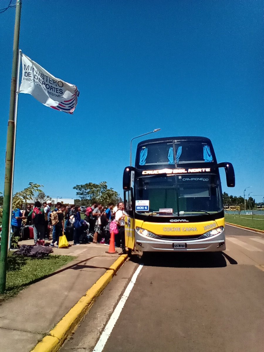 Rumbo a los Juegos Nacionales Evita 🏅🇦🇷

➡️ La delegación que nos representará esta semana en #MarDelPlata partió desde el CePARD, preparados para vivir una gran experiencia deportiva y de vida. #VamosMisiones