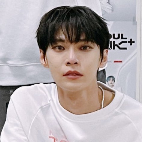 우리 초롱이 울어가지고 뿔었어 ㅠㅠ 뿌엥이 ㅜ