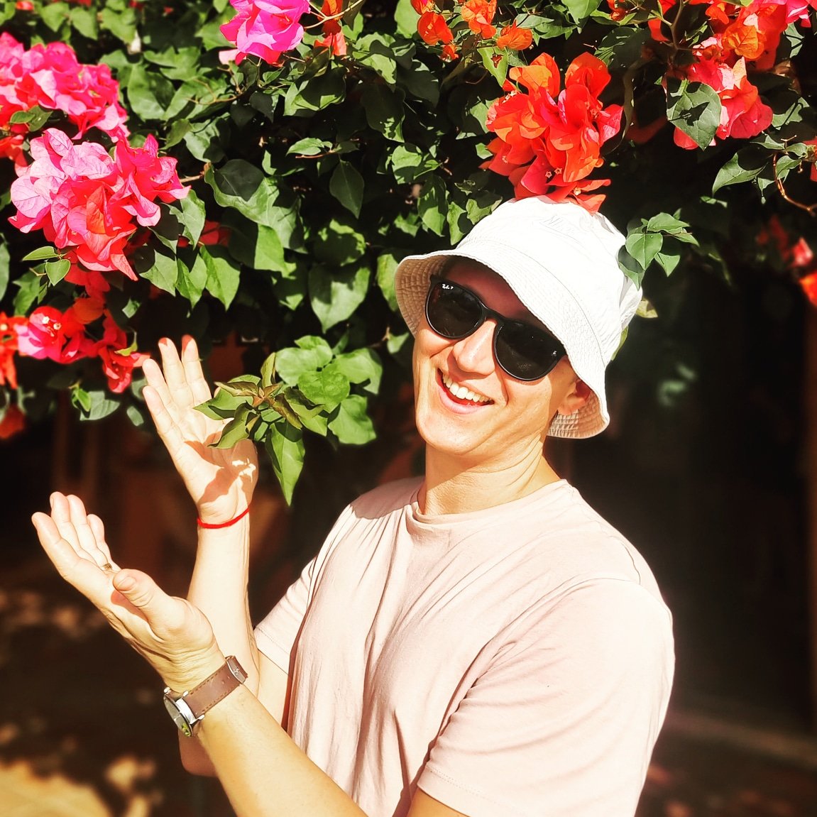 Rum tours make the flowers hit different #chamarel #chamarelrum