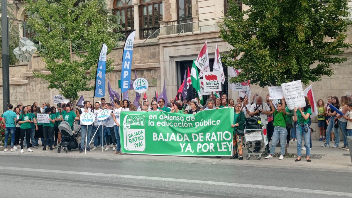 💚Jornada de movilizaciones del 22 de octubre en #Granada

📢¡En defensa de la #EducaciónPública, #BajadadeRatioYa!

➡️bajadaderatioya.org