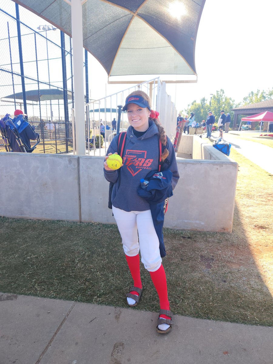 Good weekend on the Dirt at the Diamond Classic Showcase...Shout-out to our 2023 , Blueridge HS's Kenna Pry on her Grand Slam today over center...keep Working Kid!! 💪
<a href="/mckenna_pry/">McKenna Pry</a>  <a href="/BRHSSB22/">BRHS Softball</a>