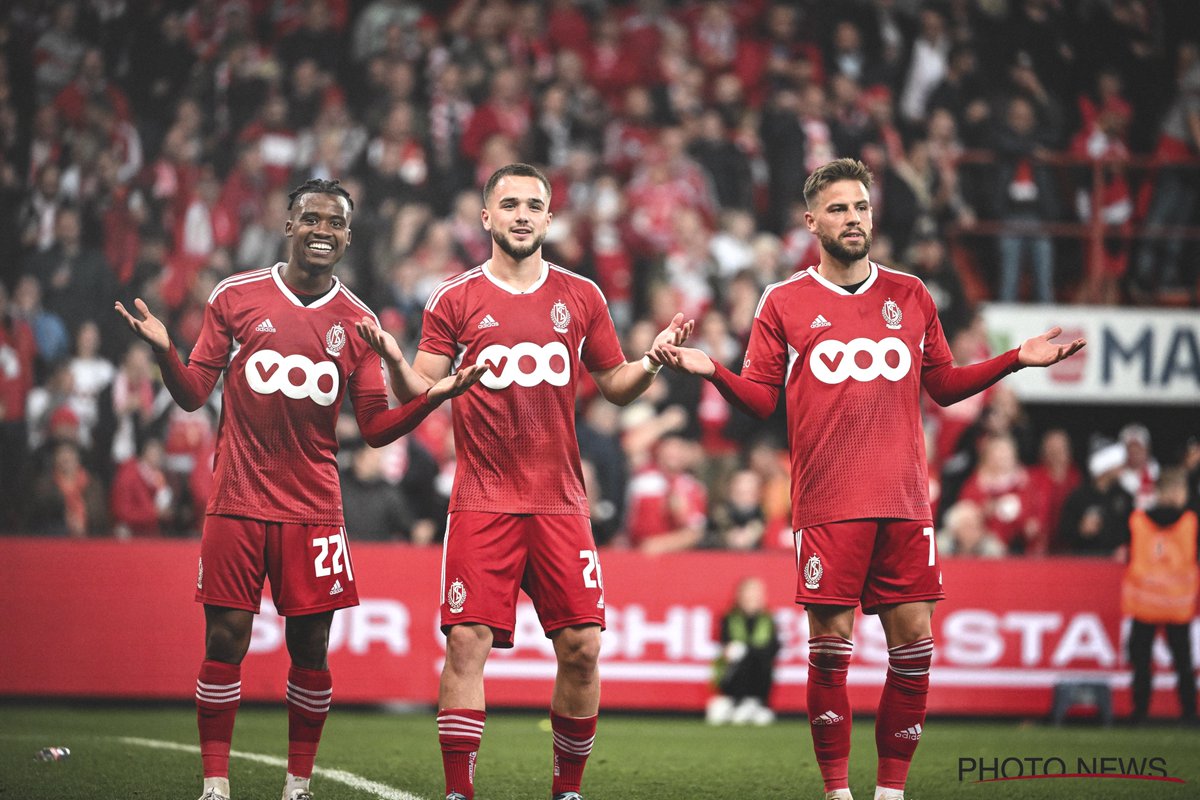 Standard_RSCL's tweet photo. 𝗚𝗼𝗼𝗱 𝗻𝗶𝗴𝗵𝘁, fans 😘

À demain pour plus de contenu 😉

#RSCL #COYR 🔴⚪ https://t.co/bh2jv0yOXz